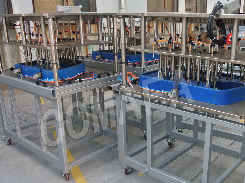 快速換模汽車熱鉚機