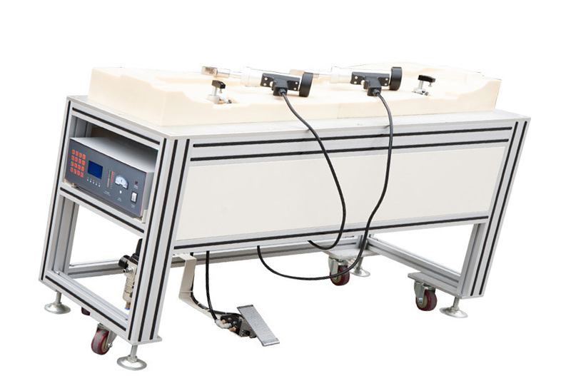 汽車尾翼擾流器焊接機(jī)