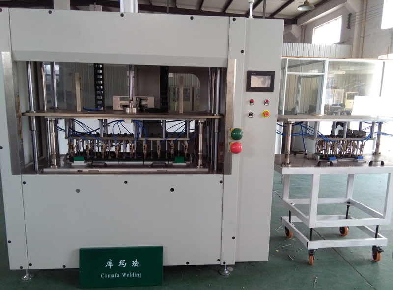 汽車c柱熱熔鉚點(diǎn)焊接機(jī)