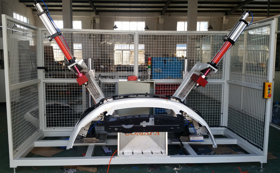 汽車后保險(xiǎn)杠沖孔機(jī)