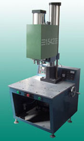 4200w超聲波塑料焊接機(jī) 4200w超聲波塑料焊接機(jī)