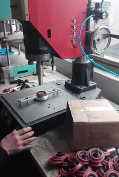 渦輪增壓器排氣放氣閥膜片超聲波焊機(jī)