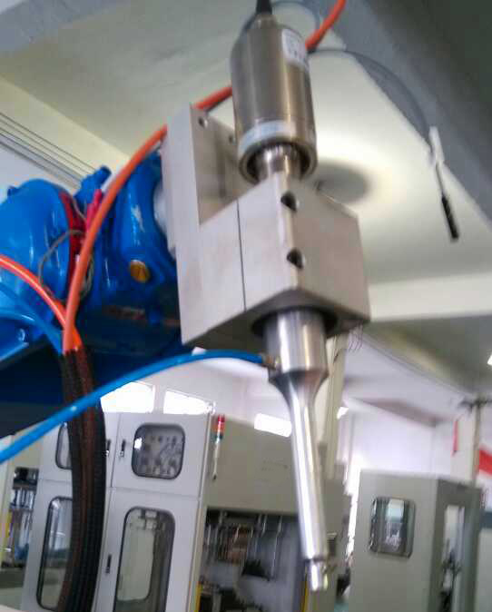 汽車門板隔音棉毛氈機器人超聲波焊接機