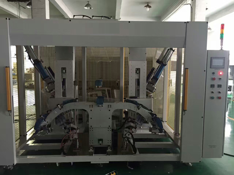 汽車保險杠超聲波沖孔焊接一體機
