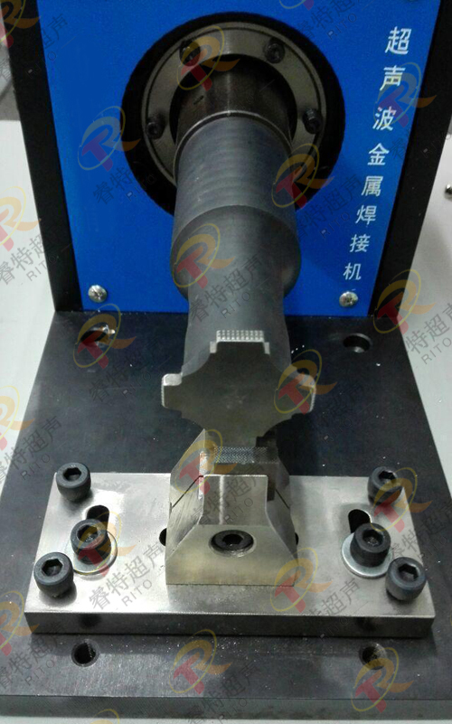 薄銅片超聲波金屬點(diǎn)焊機(jī)