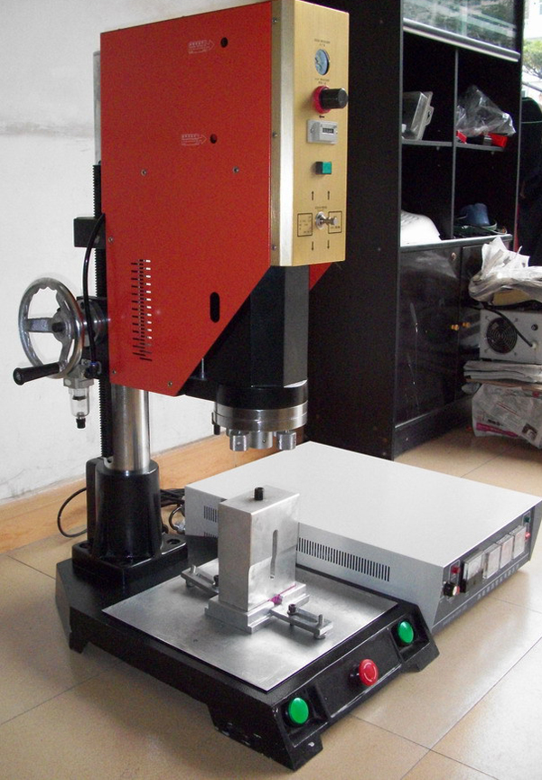 RFID電子標(biāo)簽塑膠殼超聲波焊接機(jī)