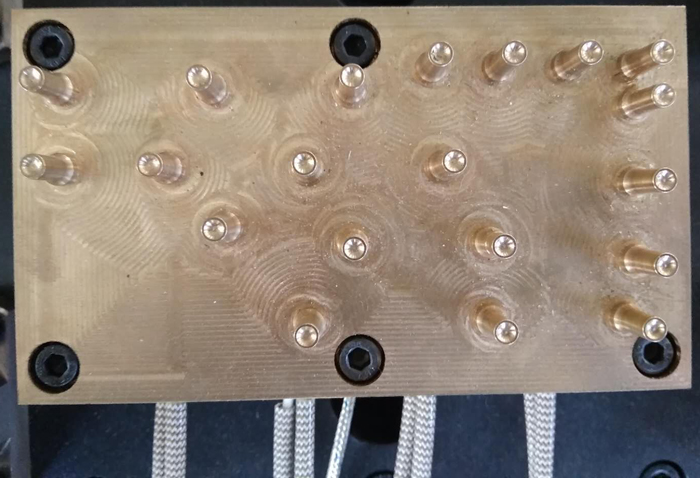 LED廣告屏PCB板熱熔鉚點(diǎn)機(jī)