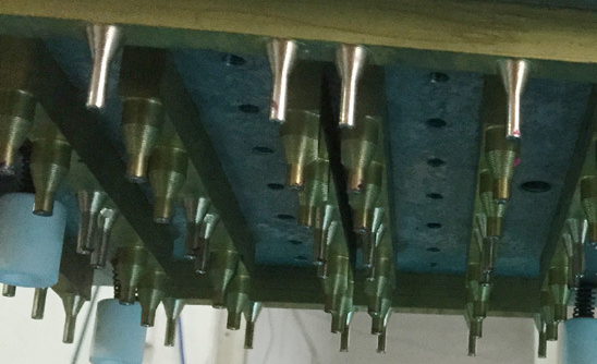 LED廣告屏PCB板熱熔鉚點(diǎn)機(jī)