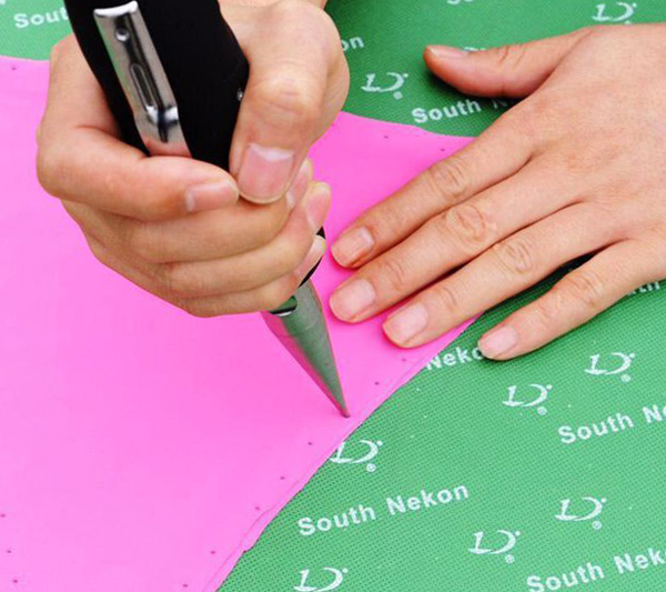 手提式內(nèi)衣褲定位超聲波點(diǎn)焊機(jī)