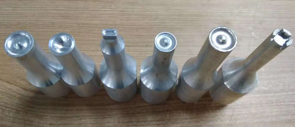 手持式汽車(chē)門(mén)板塑料BOSS柱超聲波鉚點(diǎn)機(jī)