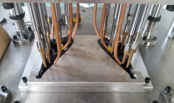 汽車配件小型熱熔鉚點機