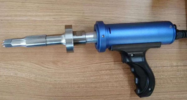 電腦觸摸屏手持超聲波點(diǎn)焊機(jī)