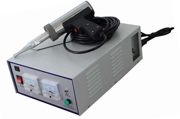 中空板周轉(zhuǎn)箱手持超聲波點焊接機