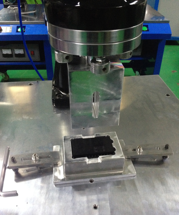 汽車傳感器塑膠殼超聲波焊機(jī)