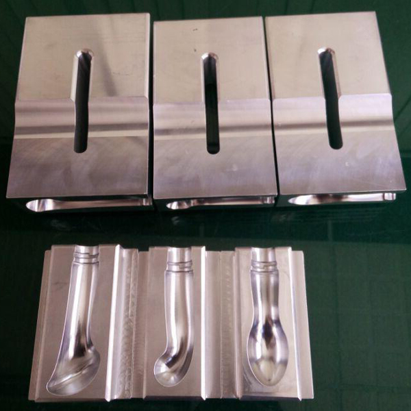 車充點(diǎn)煙器殼超聲波熱壓模具