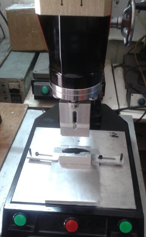 耳機線控咪殼按鍵外殼超聲波熱熔模具