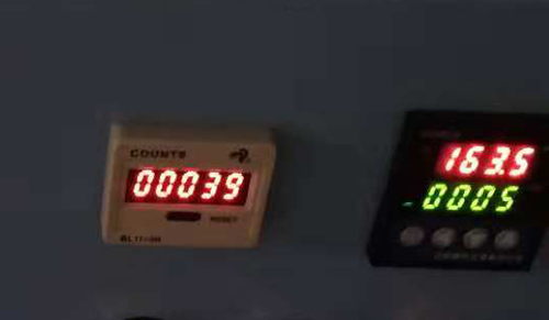 電子油門踏板傳感器熱鉚點(diǎn)焊機(jī)