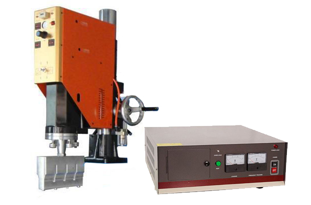 自動圓盤式超聲波焊接機(jī)