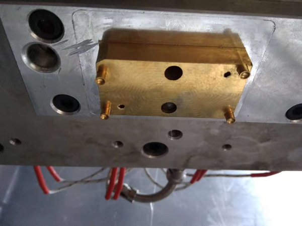 半圓形鉚頭熱熔焊機(jī)