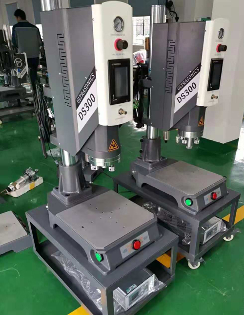 35khz高頻超聲波塑料焊機(jī)