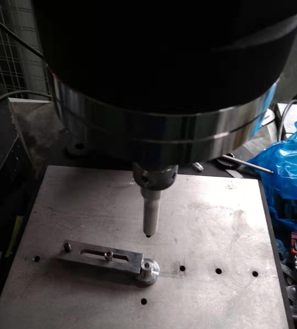 醫(yī)用透明單向閥超聲波塑焊機(jī)