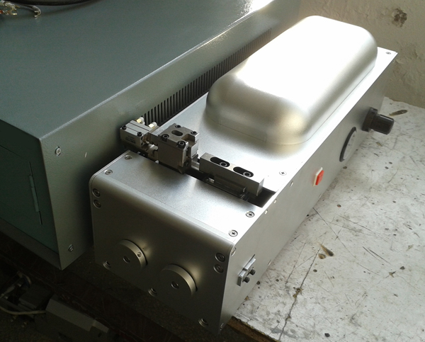 超聲波線束端壓機器