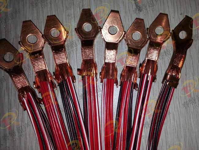 �~���c�~�Ӿ�Ƭ���ӳ����c(di��n)���C(j��)