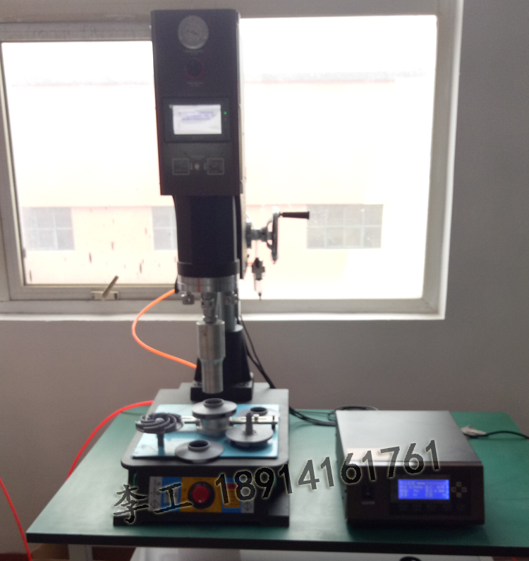 汽車PPS水泵葉輪超聲波塑料焊接機(jī)