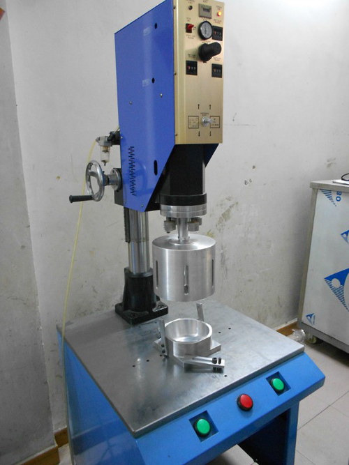 ps花瓶裝飾瓶塑料底蓋超聲波焊接機(jī)