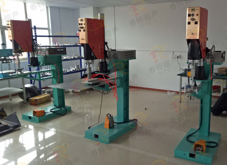 中空板扣環(huán)把手超聲波焊接機(jī)