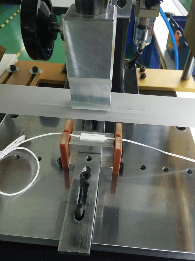 耳機麥克風按鍵塑膠外殼超聲波焊接機