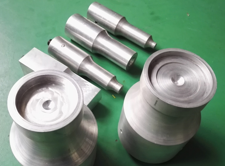 鋁箔紙與塑料杯蓋超聲波封口焊接機(jī)