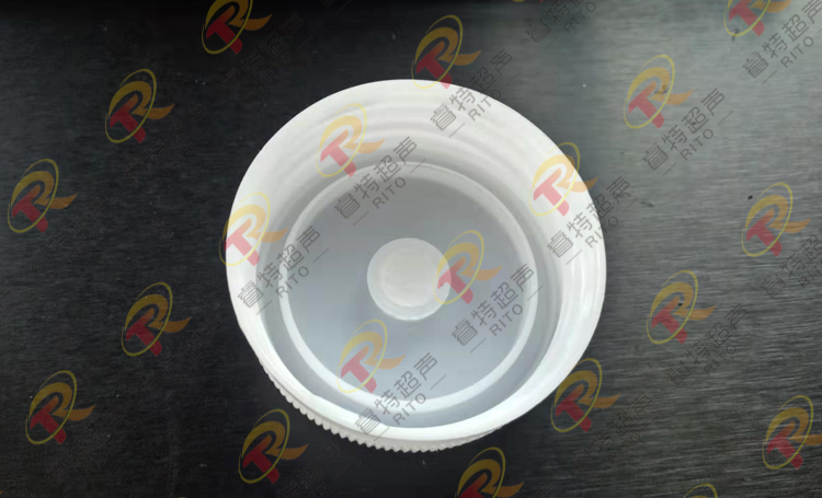 塑料瓶蓋防水透氣膜熱熔熱壓機(jī)