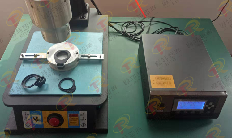 尼龍上下膠殼超聲波塑料焊接機(jī)