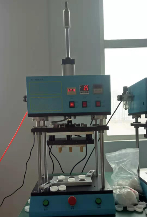 PTFE防水透氣膜與塑料連接熱熔焊接機