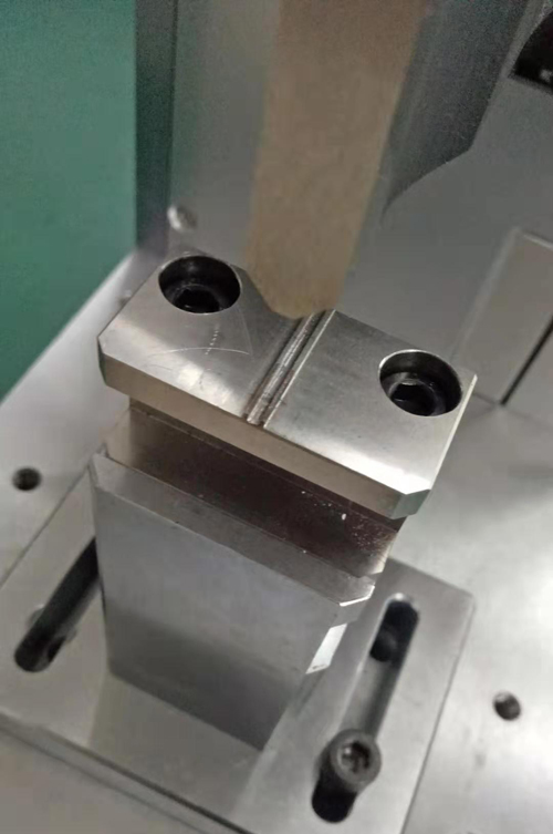 線圈不銹鋼引腳超聲波金屬點(diǎn)焊接機(jī)