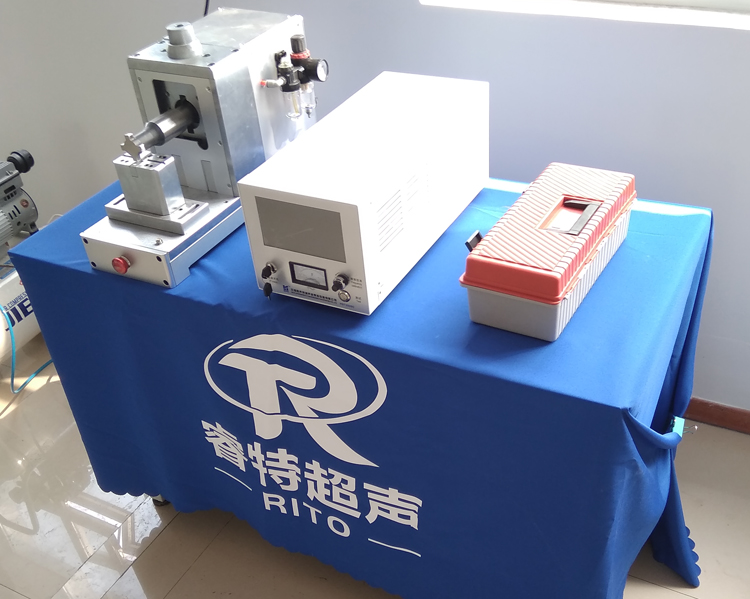 線圈不銹鋼引腳超聲波金屬點(diǎn)焊接機(jī)