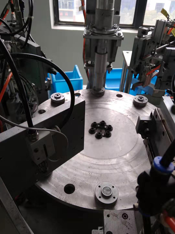 振動篩全自動轉(zhuǎn)盤超聲波焊接機