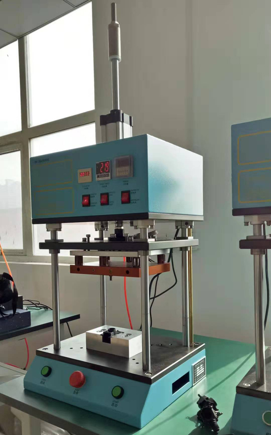 PA66-GF30尼龍轉(zhuǎn)換頭熱熔壓焊機(jī)