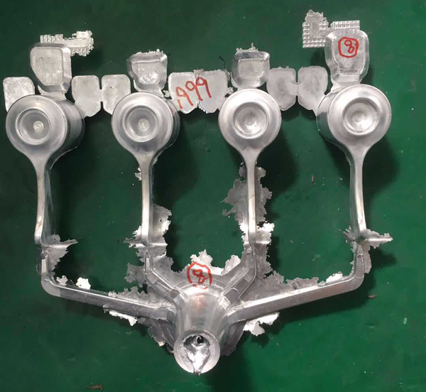 壓鑄鋅合金水口切斷超聲波焊機(jī)