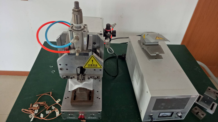 繼電器引腳片銅編織線超聲波點(diǎn)焊機(jī)