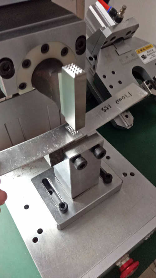兩片鋁帶鋁條搭接超聲波壓焊機(jī)