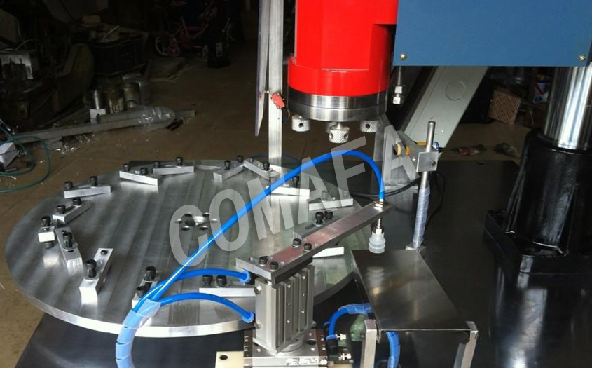 多工位自動(dòng)熔接機(jī)