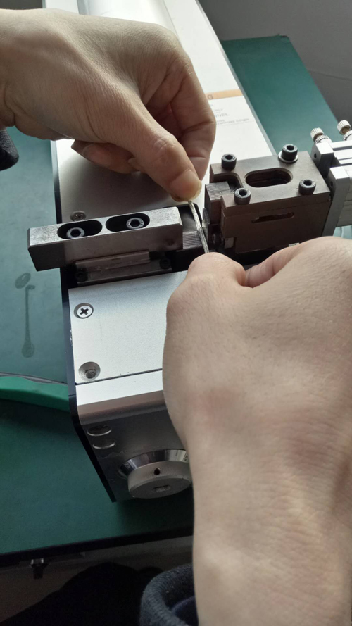 細(xì)銅線束成型超聲波壓方焊接機(jī)
