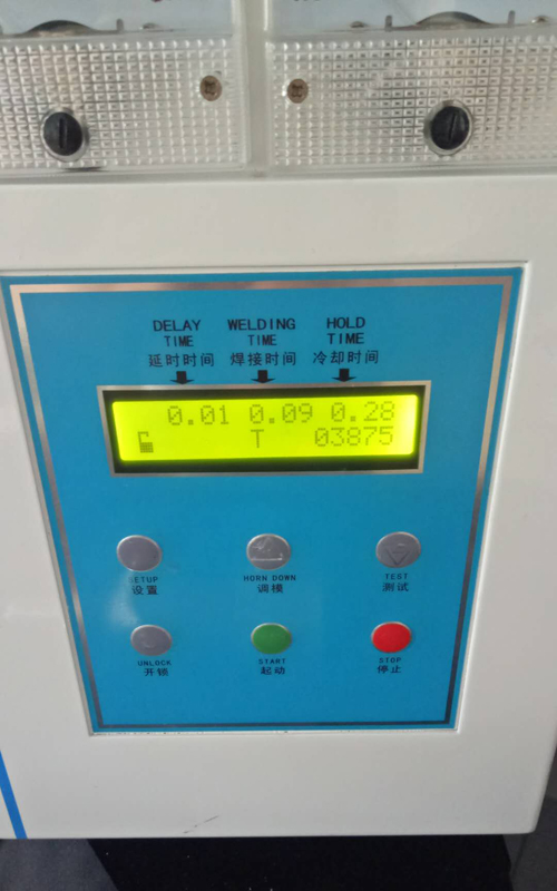 28k900w超聲波塑料點(diǎn)焊機(jī)