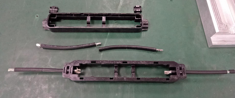 光伏接線盒連接線壓合固定超聲波焊接機