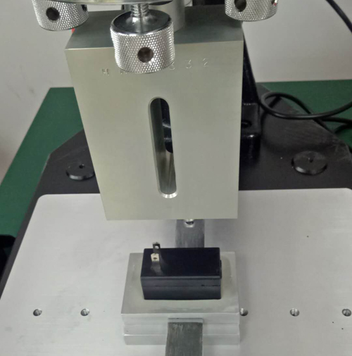 手機(jī)Usb電源適配器塑膠殼超聲波焊接機(jī)