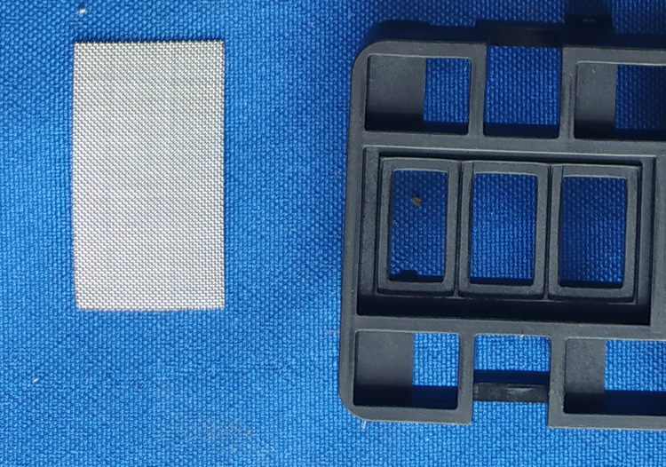 金屬網(wǎng)與塑料件壓合超聲波焊接模具