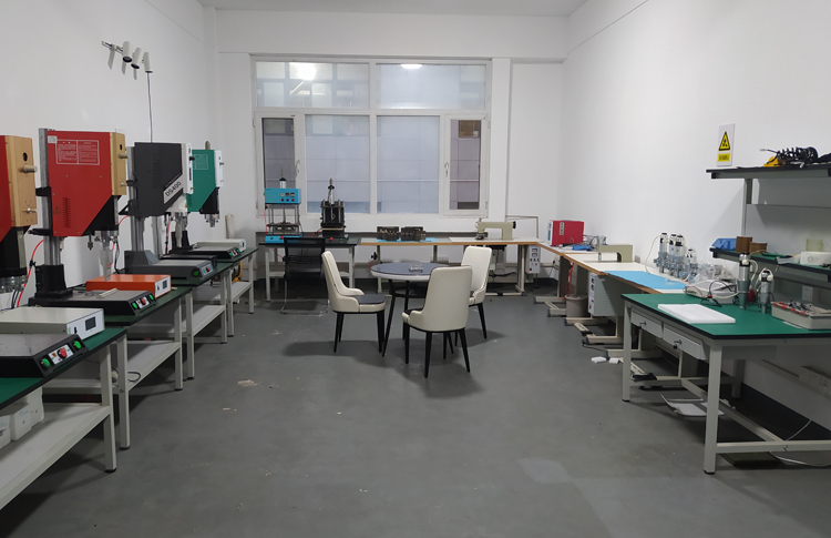 15k3200w超聲波塑料焊接機(jī)