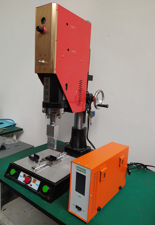 pa+gf30尼龍塑料件超聲波熱熔焊接機(jī)